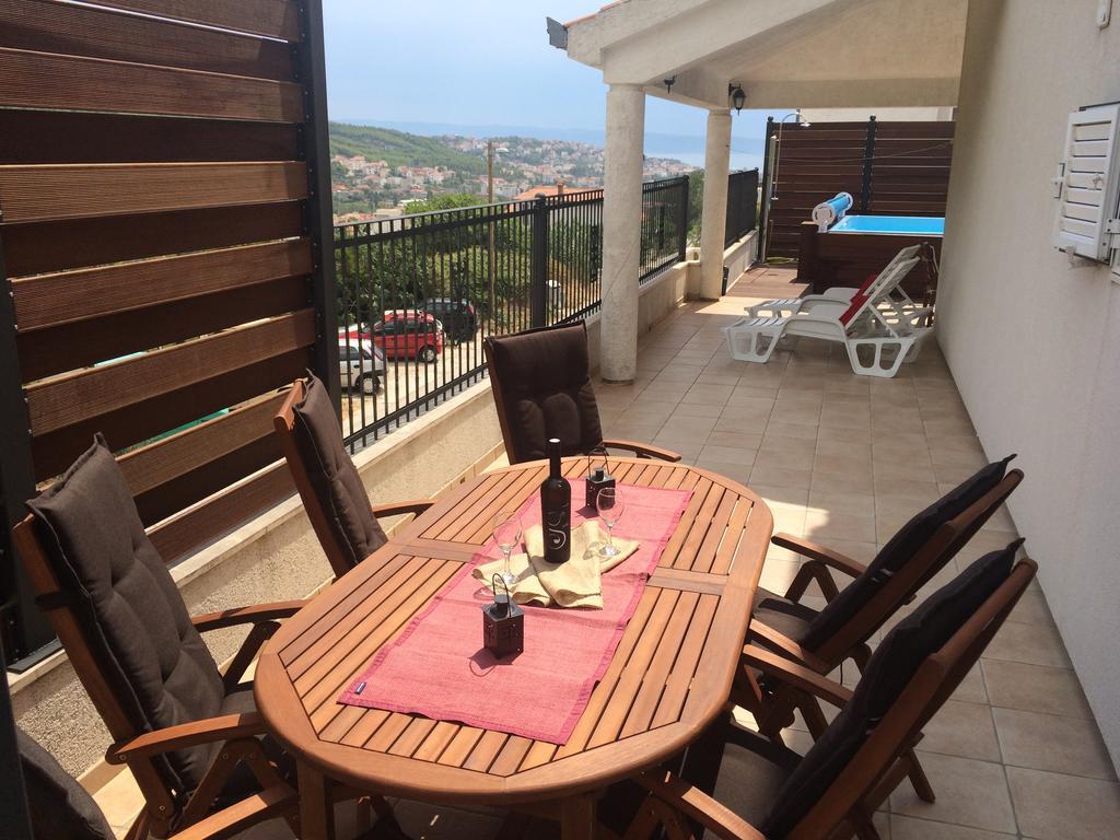 Holiday Home Harmony Žrnovnica Exteriör bild
