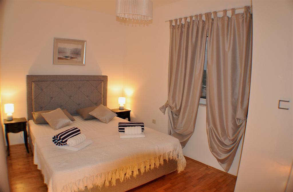 Holiday Home Harmony Žrnovnica Exteriör bild